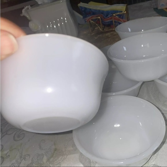 10 Vintage 6oz White Milk Glass Custard Cups Ramekins/ Fruit Bowls/ Prep Cups - Picture 6 of 9